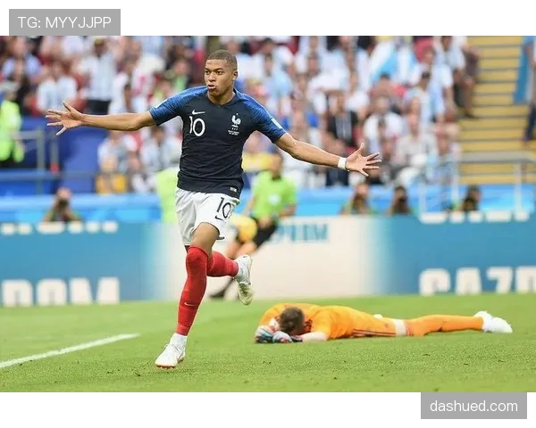 姆巴佩距球王还差什么：关键战决定力与荣誉积累的双重瓶颈