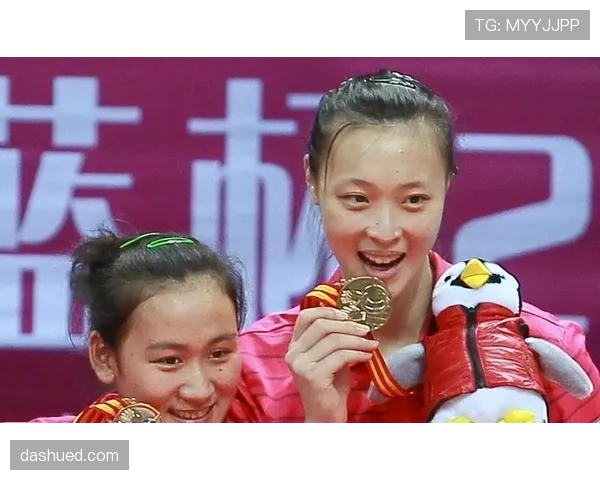 惠若琪退役后这生活也太松弛了吧，泡咖啡看书晒太阳，跟当年拼命扣杀简直不像一个人